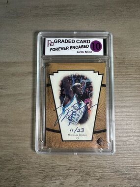 Michael Jordan Signed Gem Mint 10 1998 Upper Deck Novelty Basketball Card. Bulls